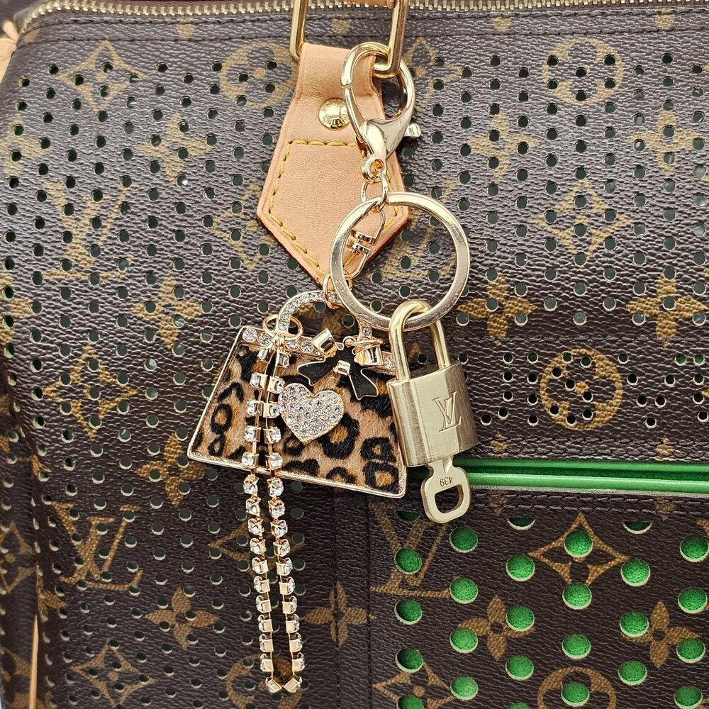 Authentic Louis Vuitton Padlock & Key Gold ✨Unbranded Bag Charm Keychain - Picture 9 of 9